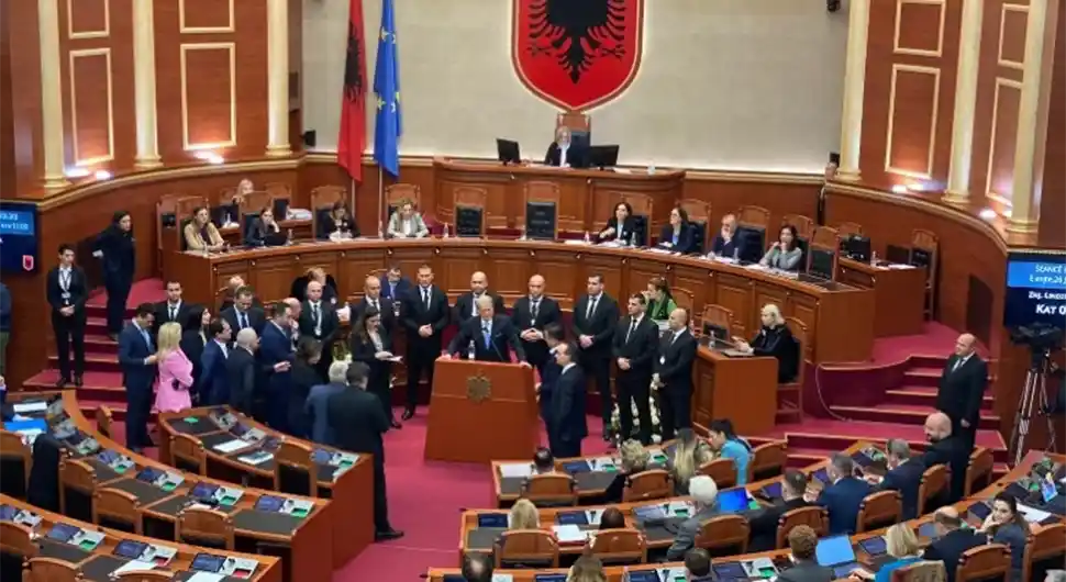albanija parlamenz.webp